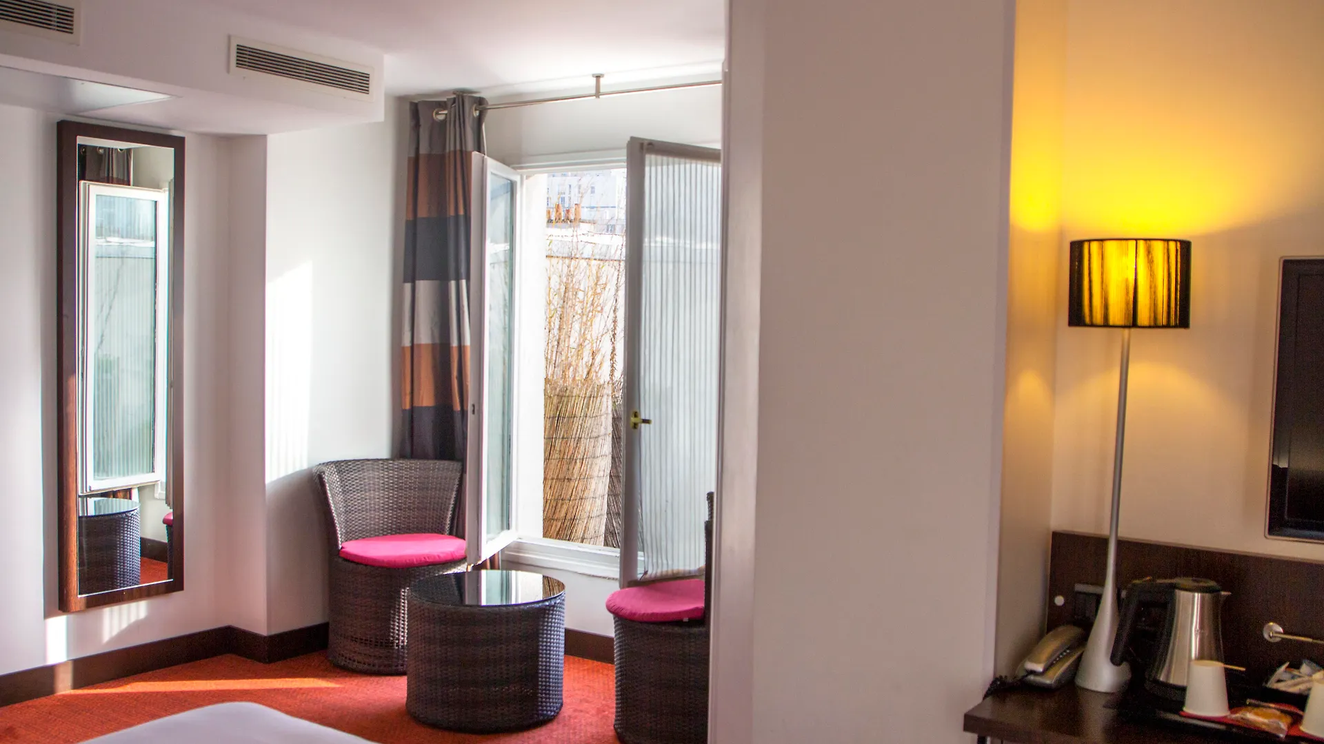 55 Hotel Montparnasse Paris