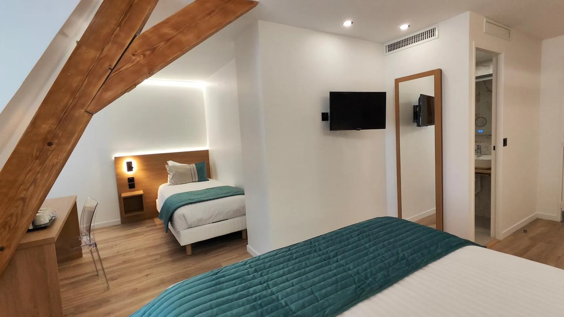 ***  55 Hotel Montparnasse Paris France