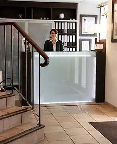 55 Hotel Montparnasse Paris 3*,