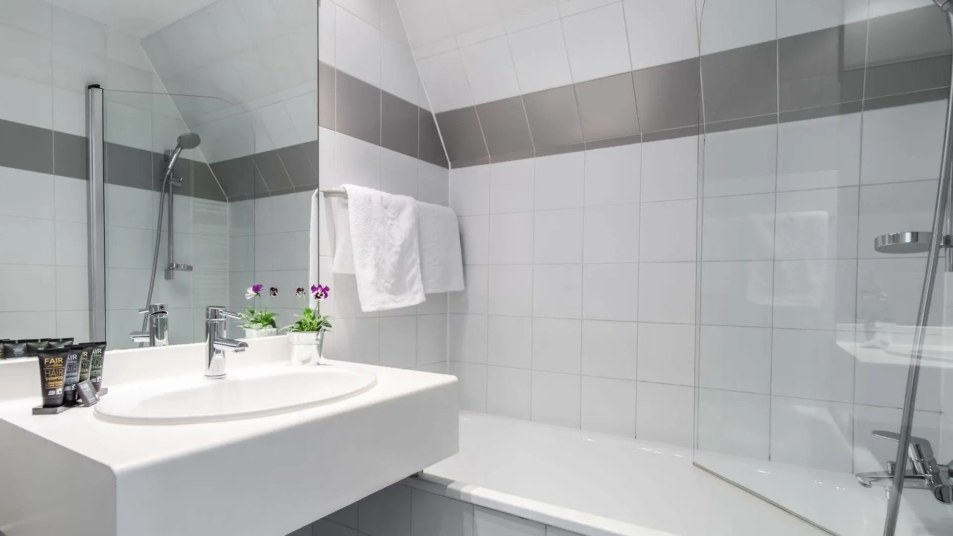 55 Hotel Montparnasse Paris