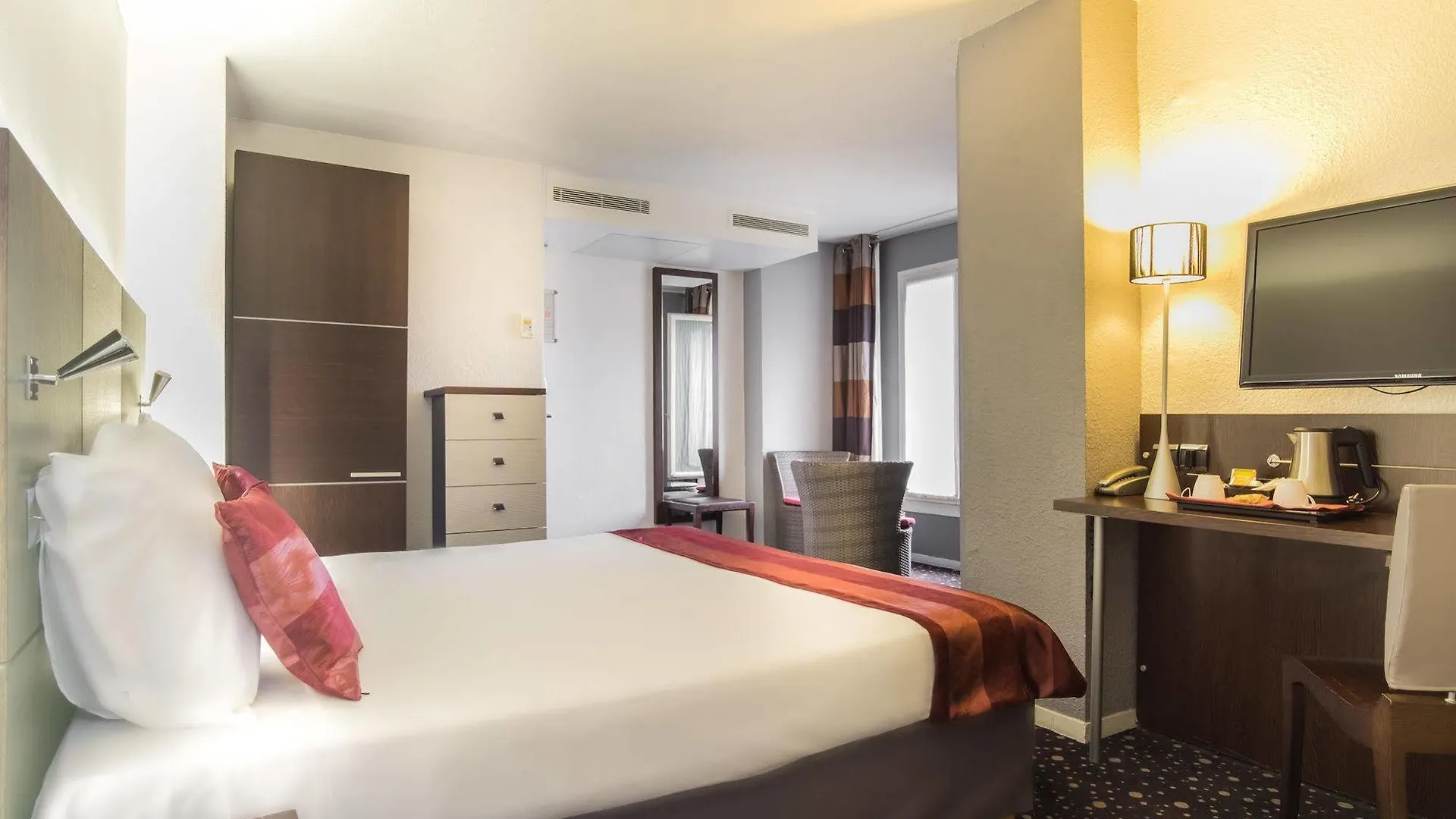 ***  55 Hotel Montparnasse Paris France