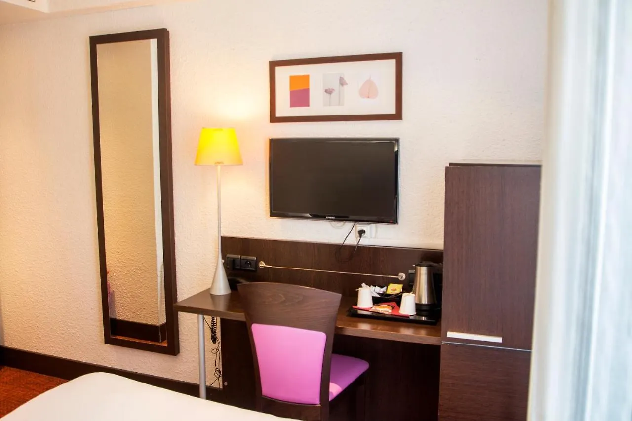 55 Hotel Montparnasse Paris