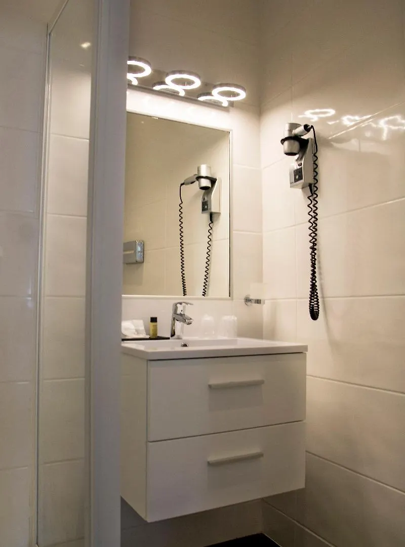 55 Hotel Montparnasse Paris