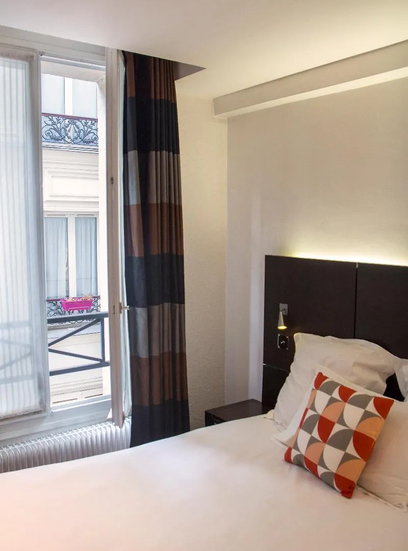 55 Hotel Montparnasse Paris 3*,
