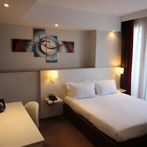 Hotel Paris-auteuil By Ihg