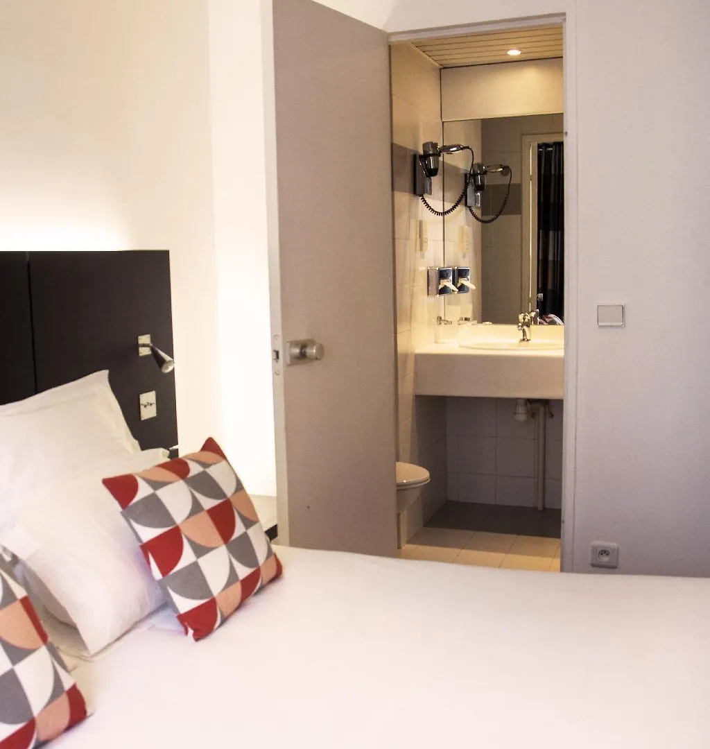 ***  55 Hotel Montparnasse Paris France