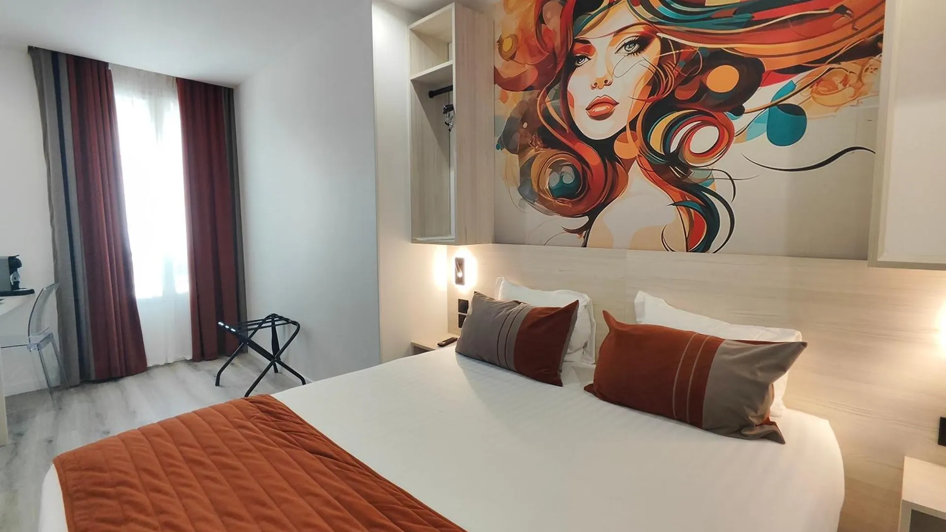 55 Hôtel Montparnasse Paris 3*,