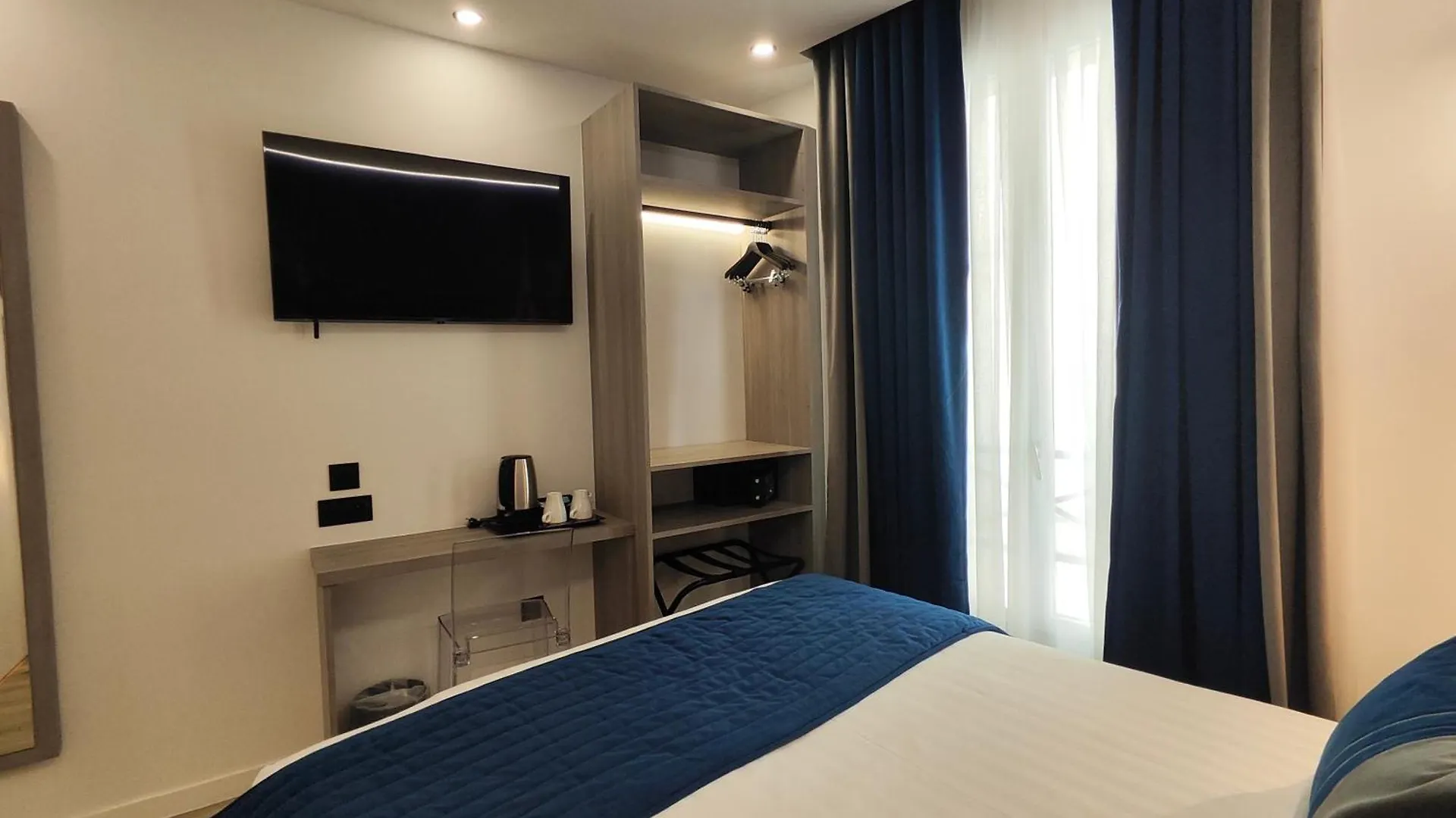*** Hotel 55 Hôtel Montparnasse Paris França