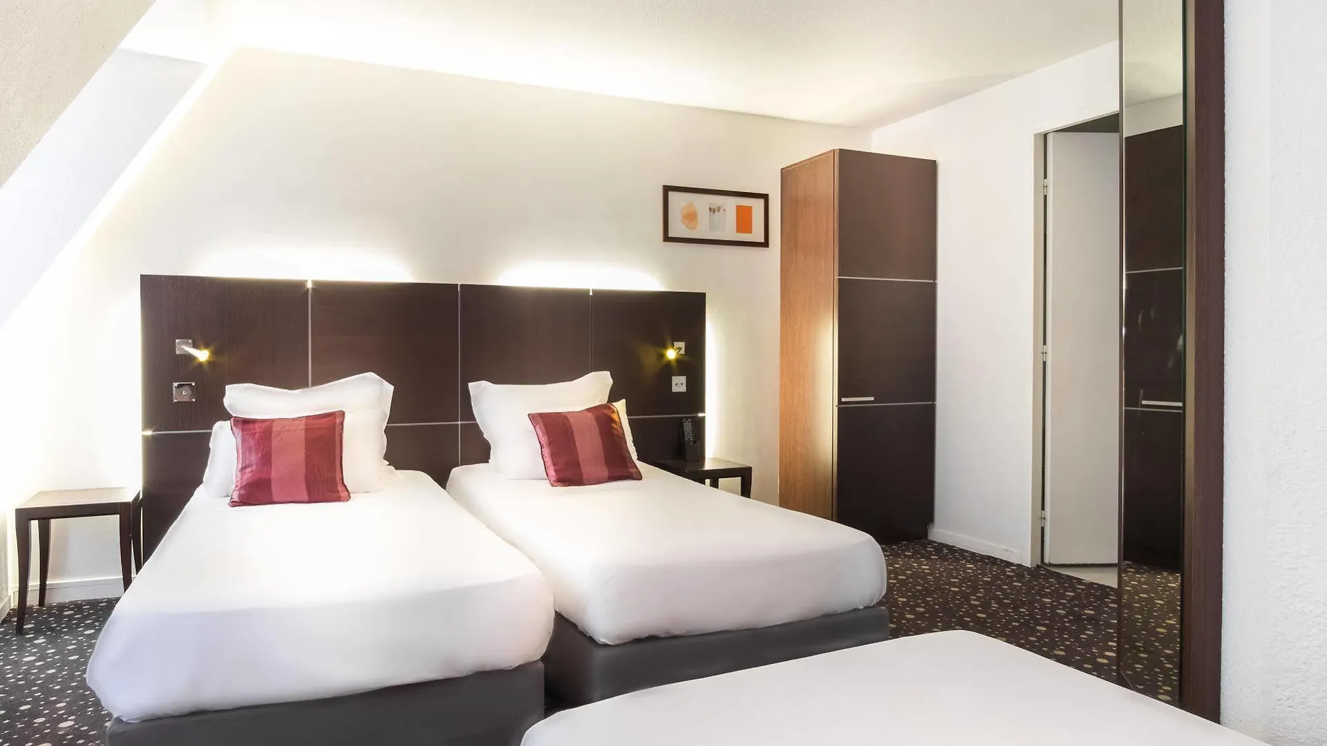 55 Hotel Montparnasse contacts